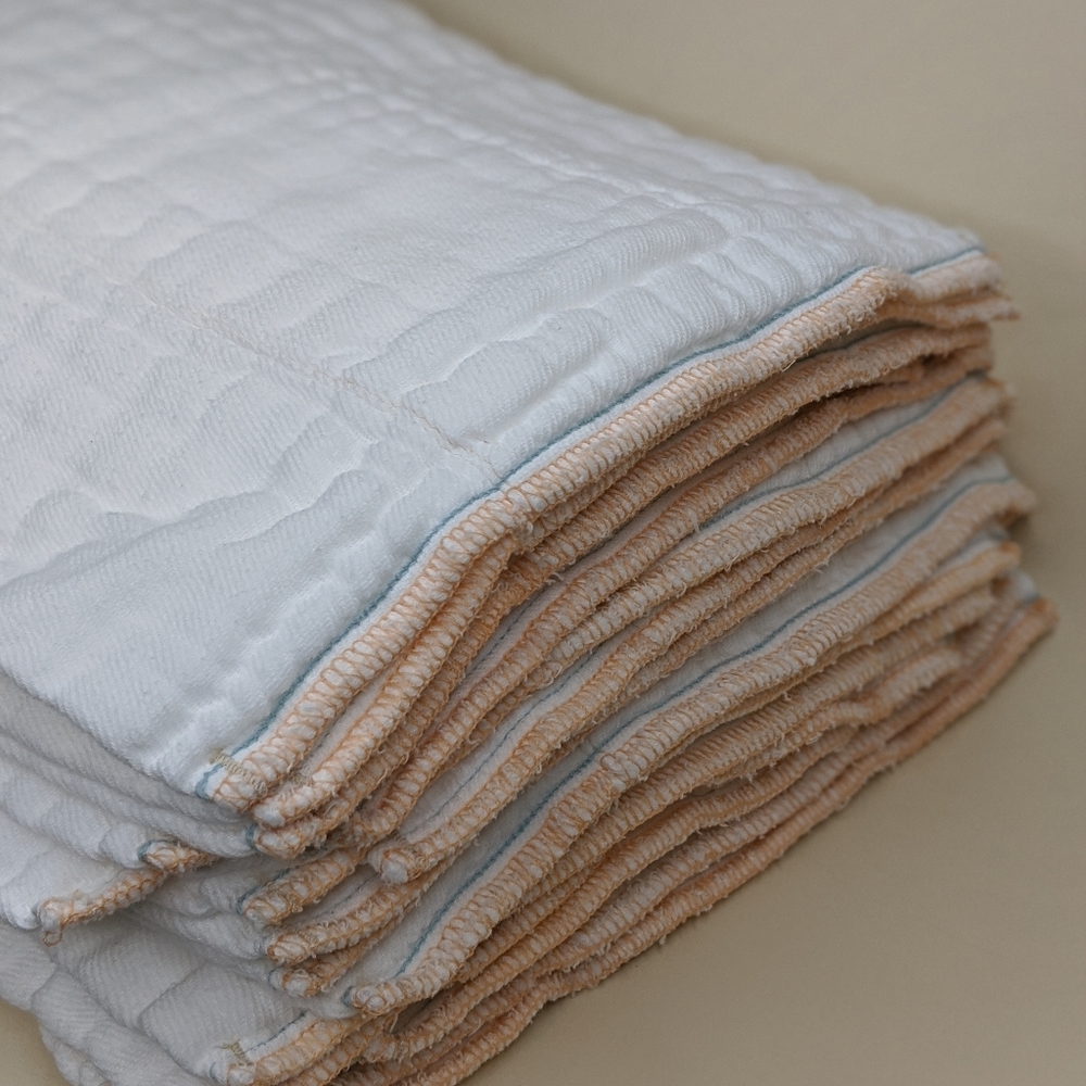 Newborn sized prefold diapers in VGUC- 20 Ct